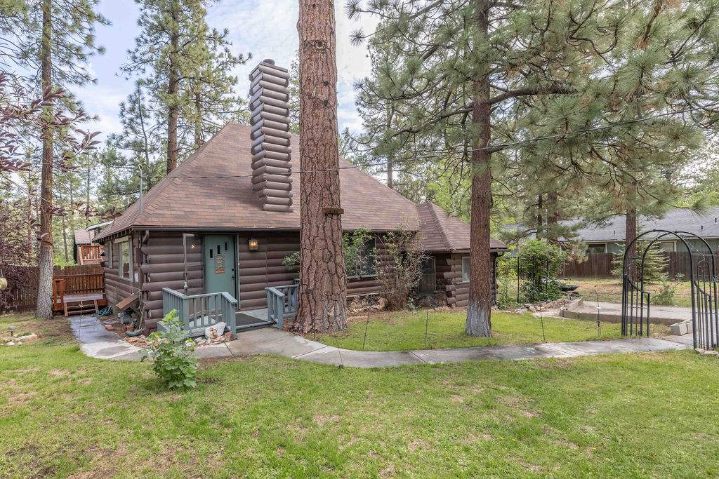 229 E Sherwood 229 E Sherwood