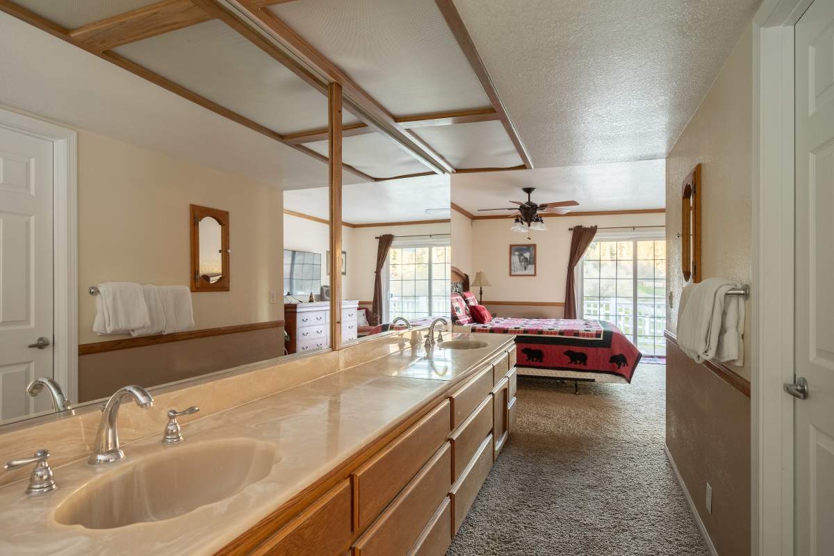 43095 Moonridge Rd 43095 Moonridge Rd