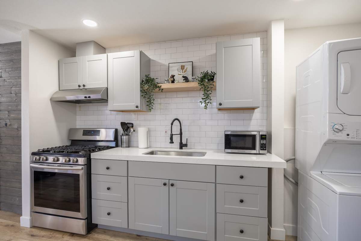 40110 Highland Rd 40110 Highland Rd