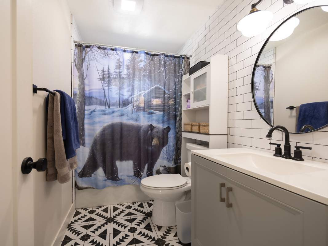 40110 Highland Rd 40110 Highland Rd