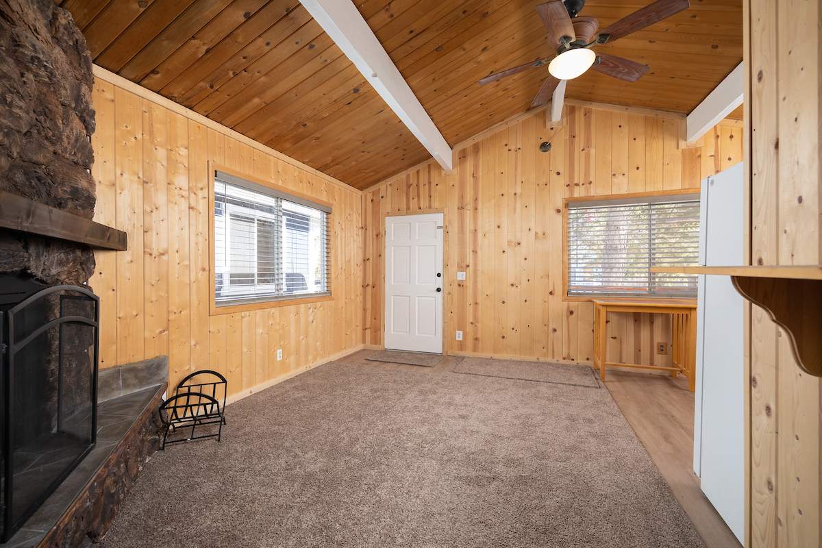 148 Spruce Ln 148 Spruce Ln