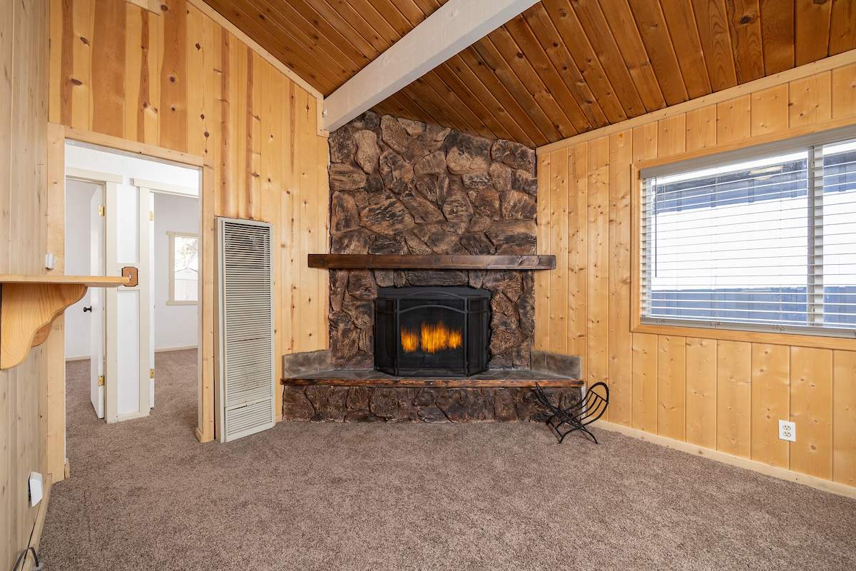 148 Spruce Ln 148 Spruce Ln