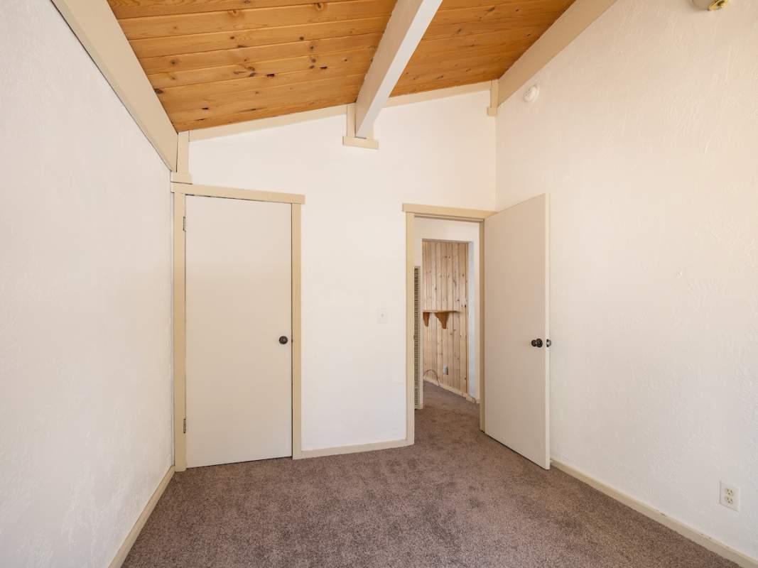 148 Spruce Ln 148 Spruce Ln