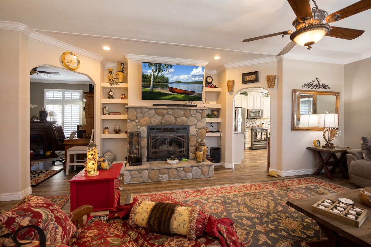 391 Montclair Drive #24 391 Montclair Drive #24