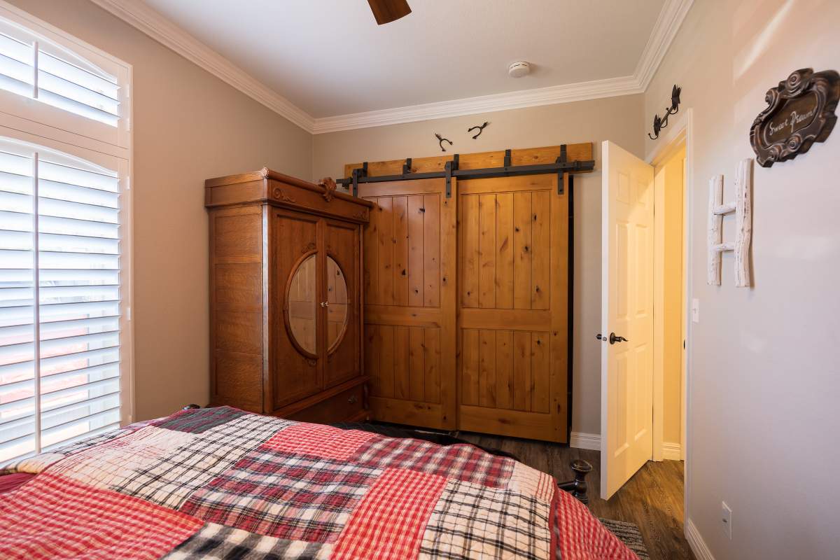 391 Montclair Drive #24 391 Montclair Drive #24