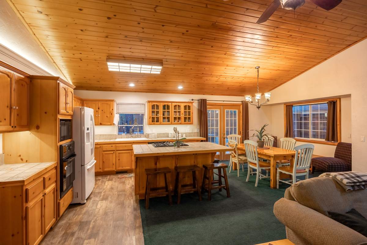 387 Oriole Dr 387 Oriole Dr