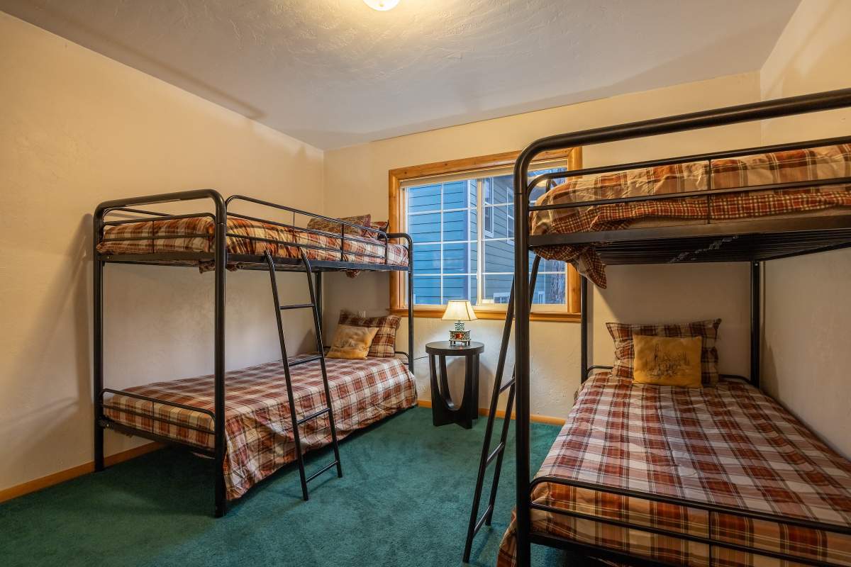 387 Oriole Dr 387 Oriole Dr