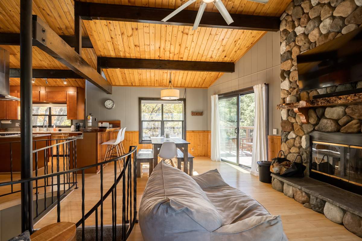 43556 Ridge Crest Dr 43556 Ridge Crest Dr