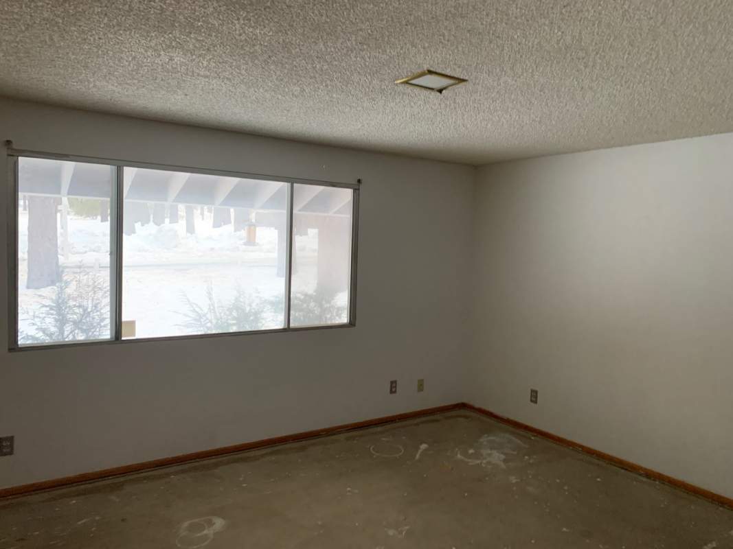 41648 Comstock Ln 41648 Comstock Ln