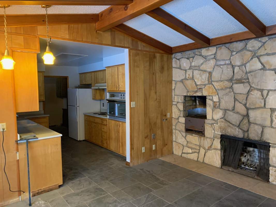 41648 Comstock Ln 41648 Comstock Ln