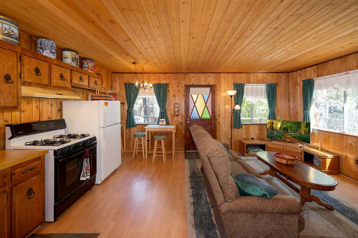 260 Highland Ln 260 Highland Ln