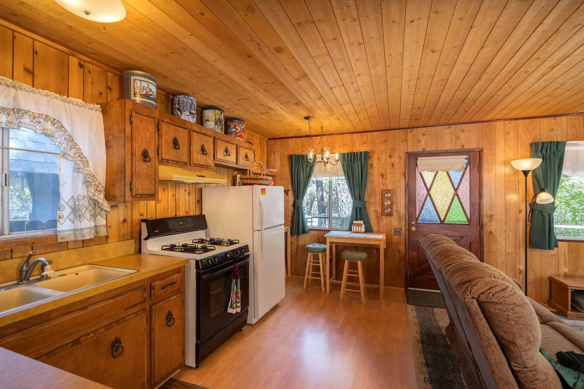 260 Highland Ln 260 Highland Ln