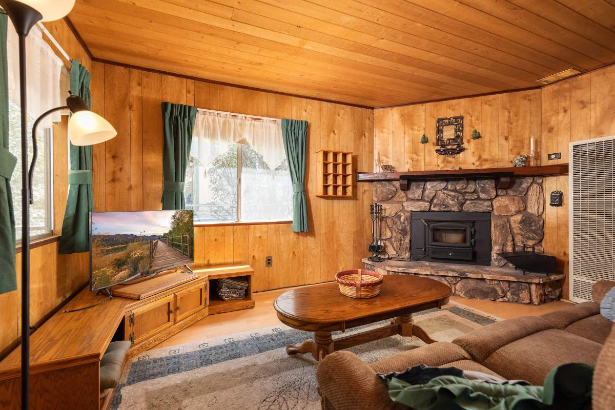 260 Highland Ln 260 Highland Ln