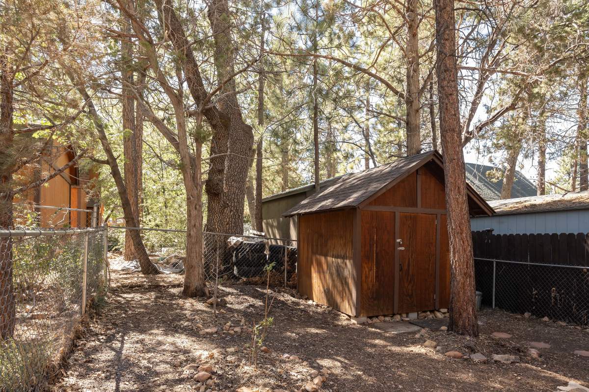 260 Highland Ln 260 Highland Ln