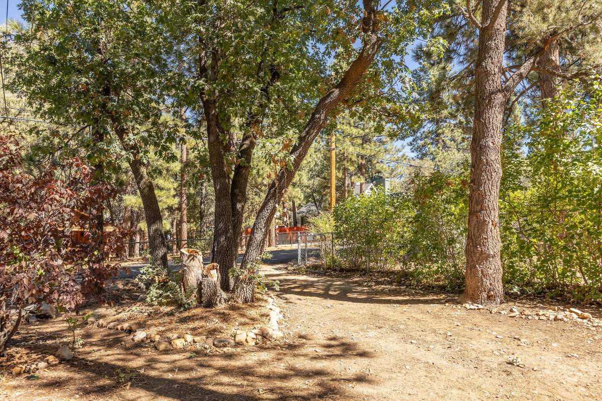 260 Highland Ln 260 Highland Ln