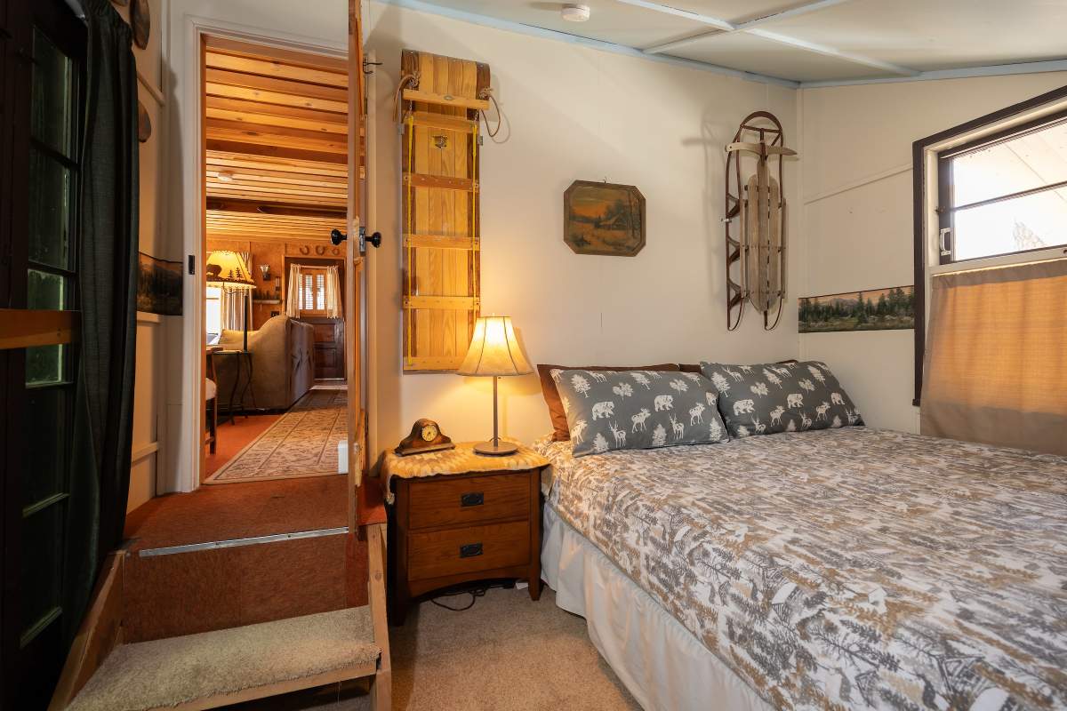 562 Wanita Ln 562 Wanita Ln