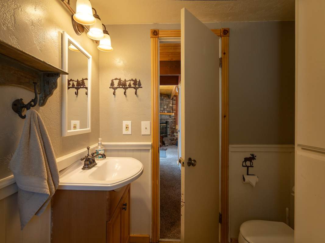 583 Spruce Ln 583 Spruce Ln