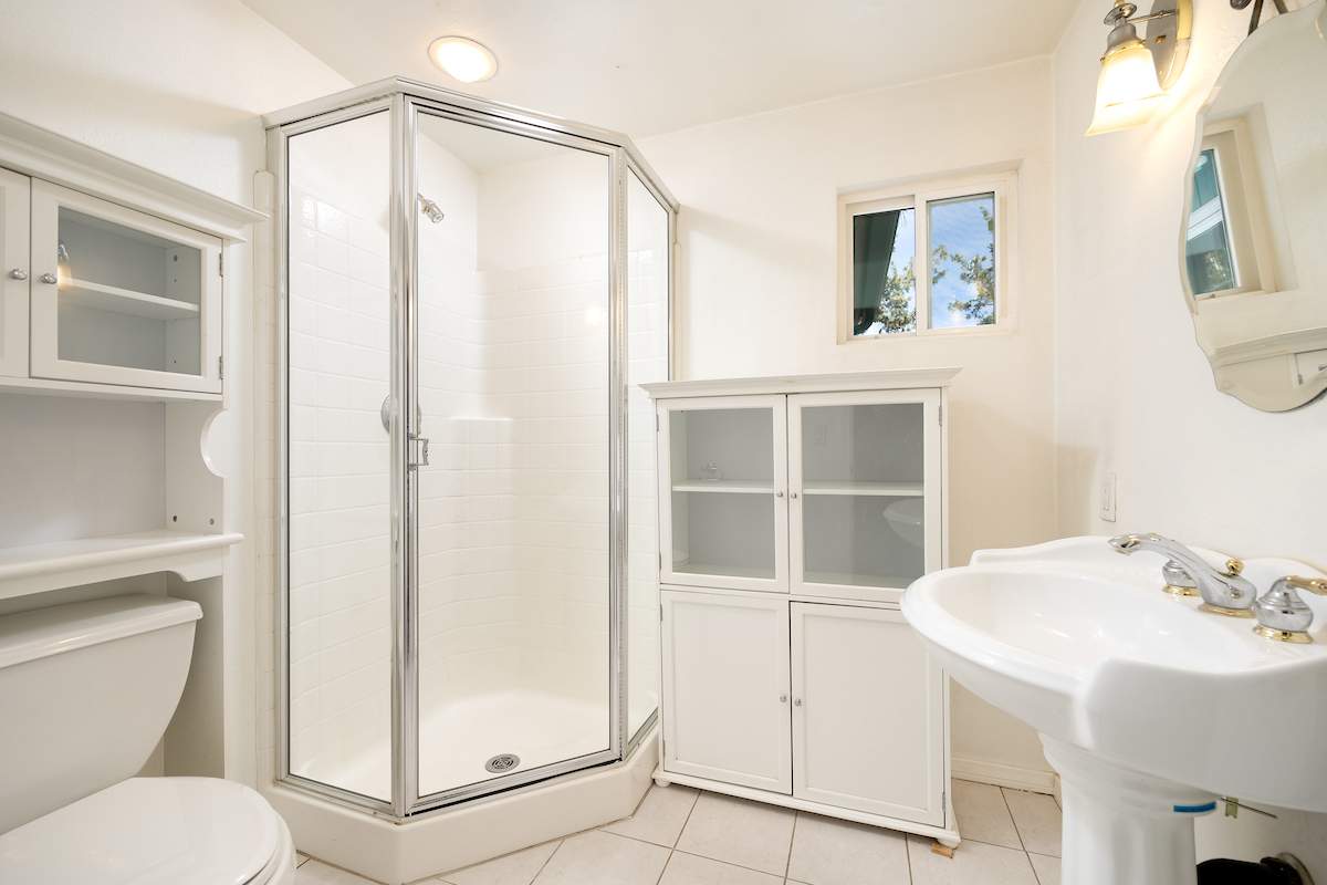 42413 Tioga Dr 42413 Tioga Dr