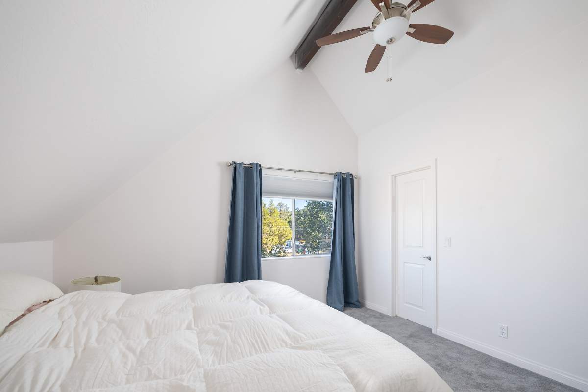 862 Spruce Ln 862 Spruce Ln