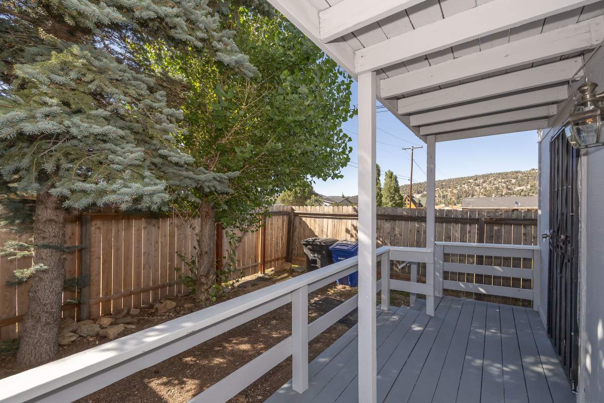 862 Spruce Ln 862 Spruce Ln