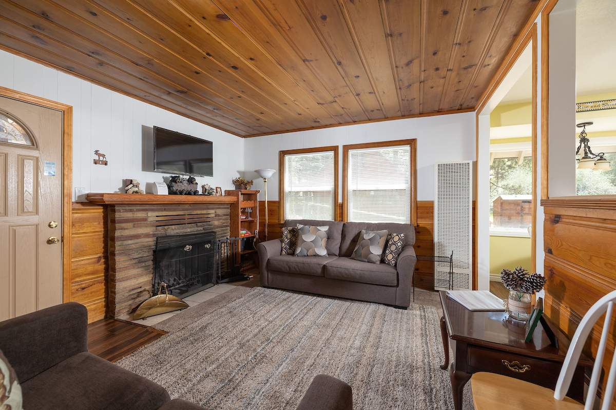 42769 Conifer Dr 42769 Conifer Dr