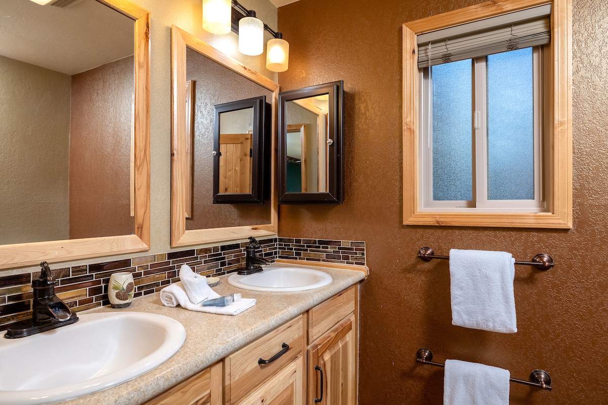 39212 Starview Ln 39212 Starview Ln