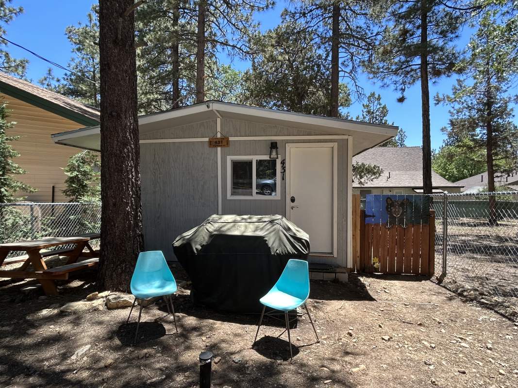 431 Highland Ln 431 Highland Ln