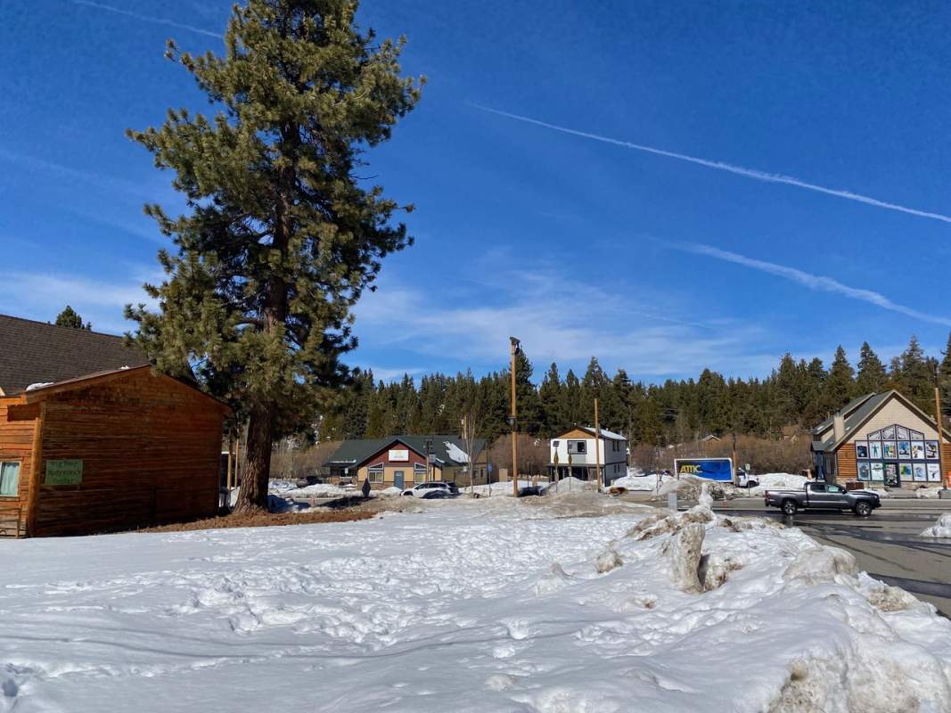 42689 Moonridge Rd 42689 Moonridge Rd