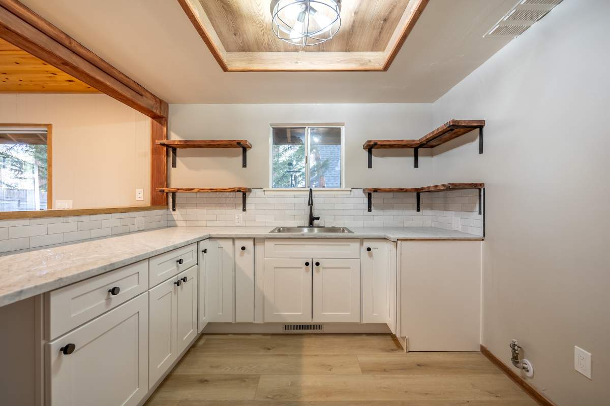 41603 Comstock Ln 41603 Comstock Ln