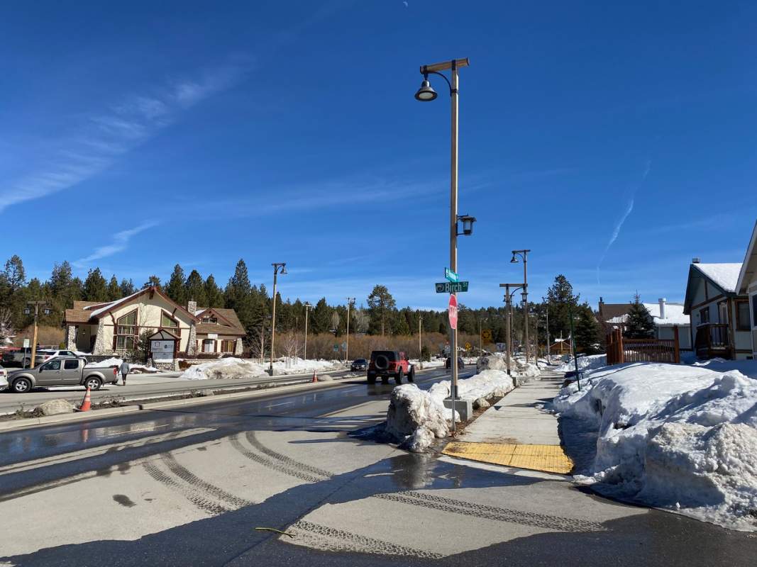 42689 Moonridge Rd 42689 Moonridge Rd