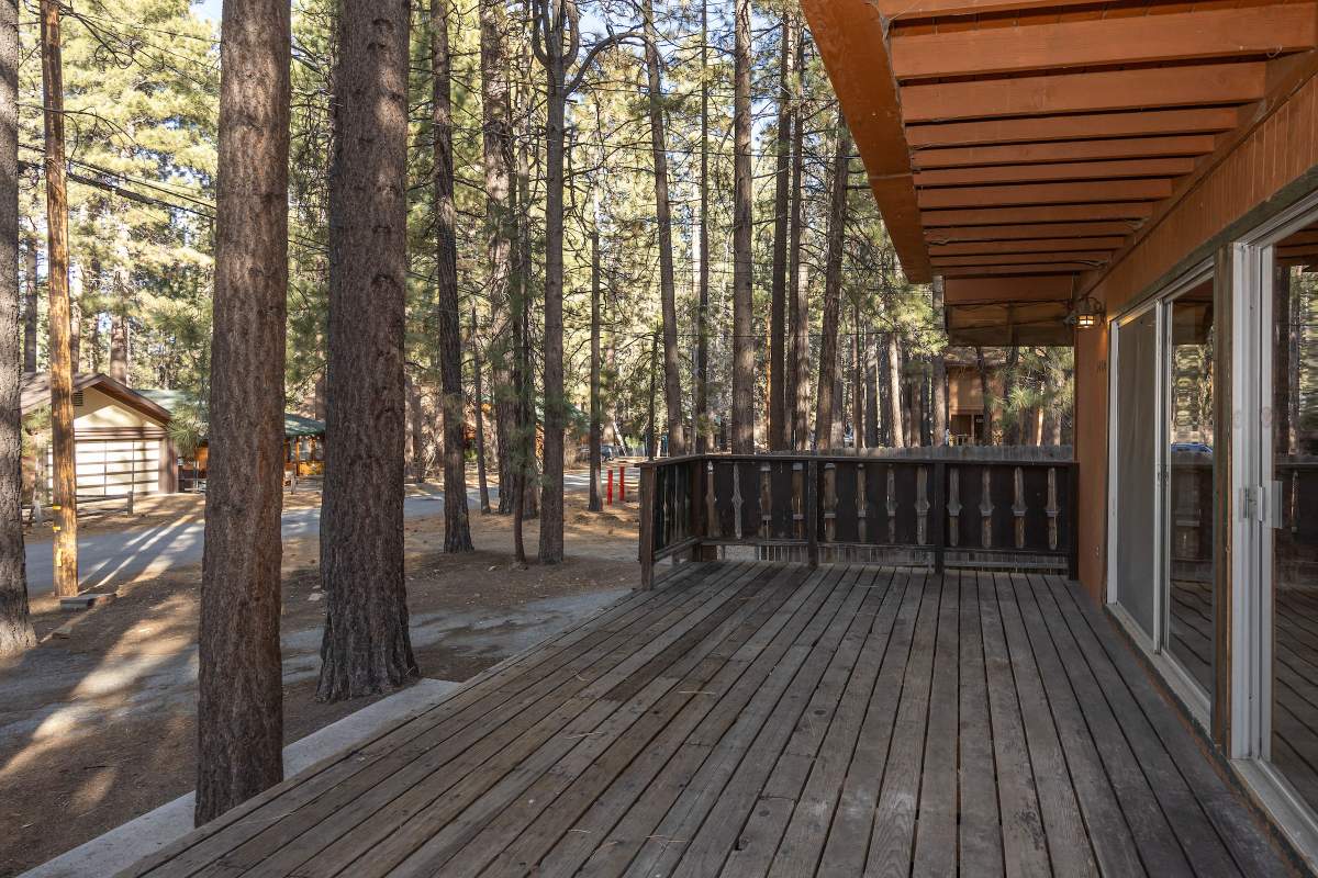 41603 Comstock Ln 41603 Comstock Ln