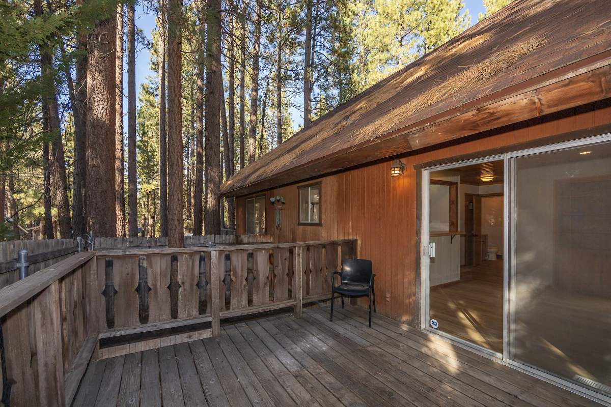 41603 Comstock Ln 41603 Comstock Ln