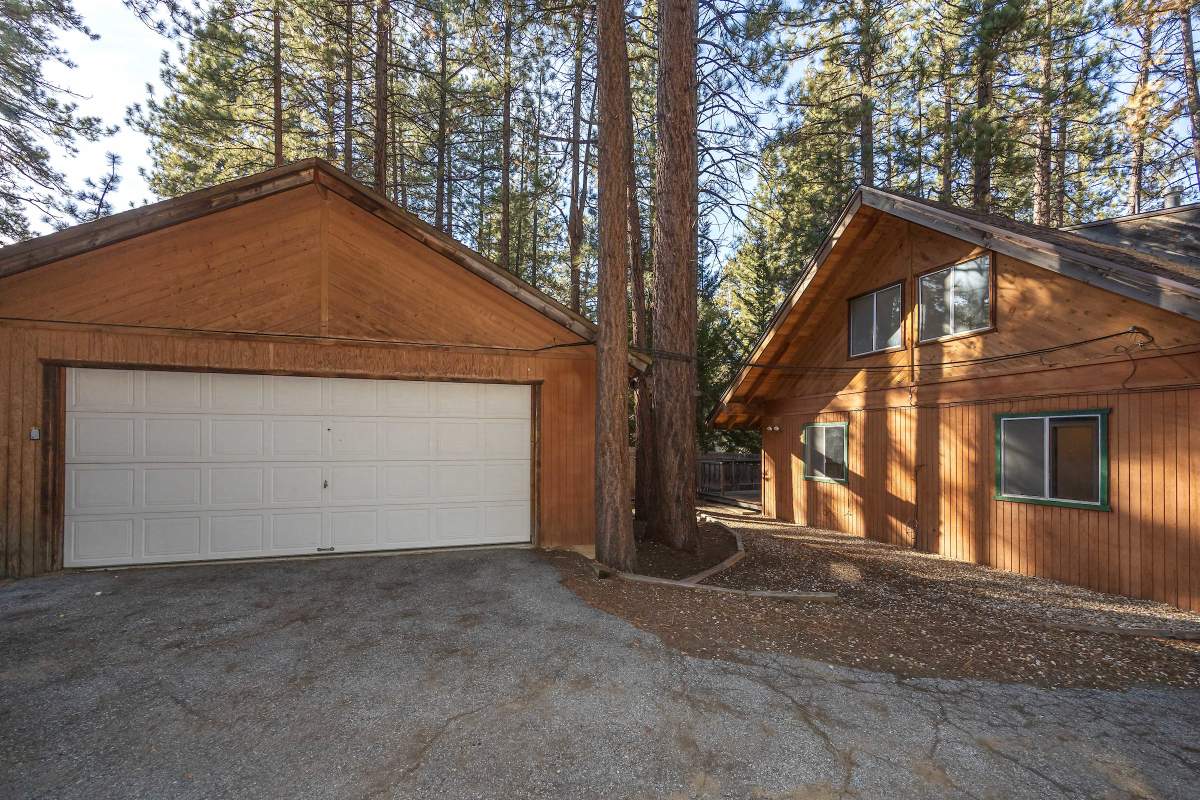 41603 Comstock Ln 41603 Comstock Ln