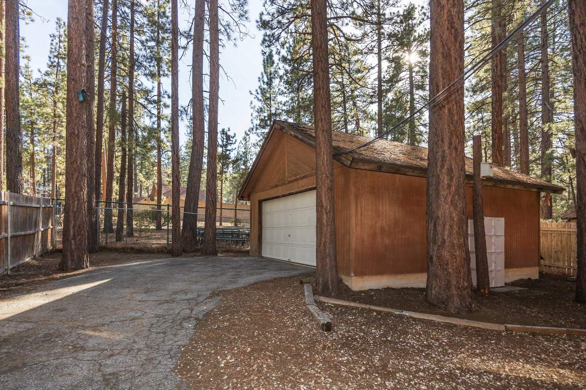 41603 Comstock Ln 41603 Comstock Ln