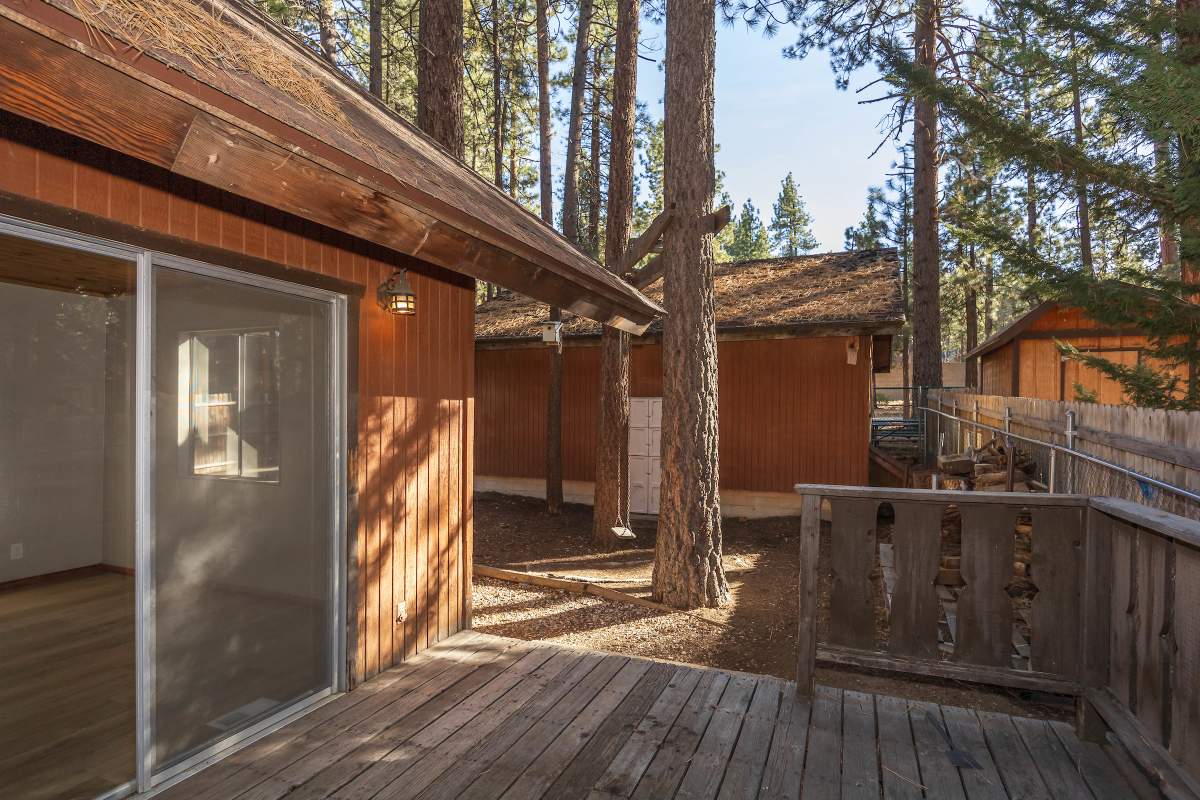 41603 Comstock Ln 41603 Comstock Ln