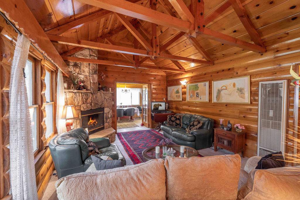 229 E Sherwood 229 E Sherwood